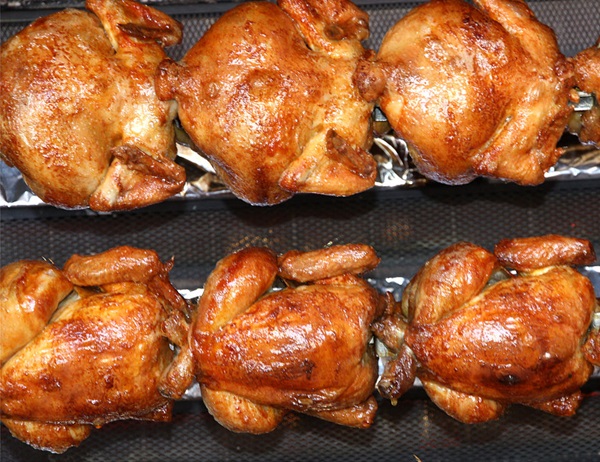 Festzelt »Zum Stiftl« . Volksfest Pfaffenhofen . Bayern