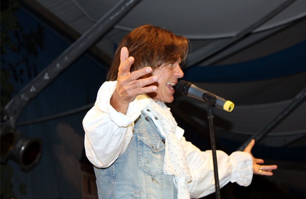 Festzelt »Zum Stiftl« . Volksfest Pfaffenhofen . Bayern