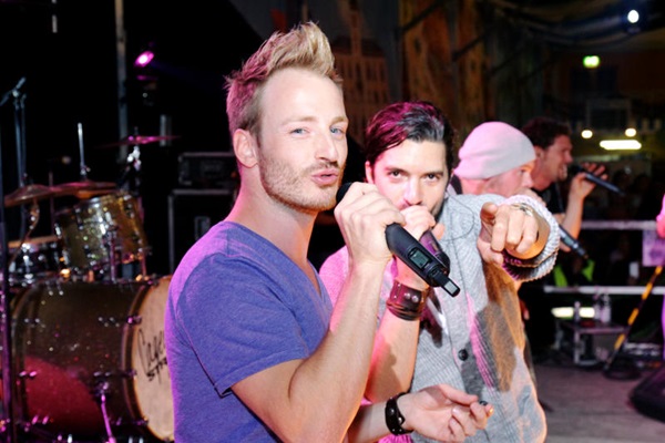 Festzelt »Zum Stiftl« . Volksfest Pfaffenhofen . Bayern